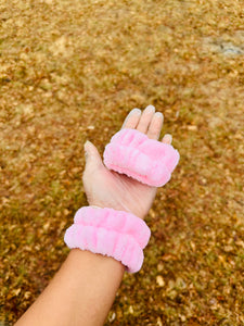 Facial arm bands